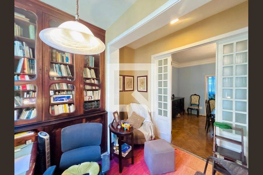 Furnished apartment with 3 bedrooms and 200 m² — photo 27
