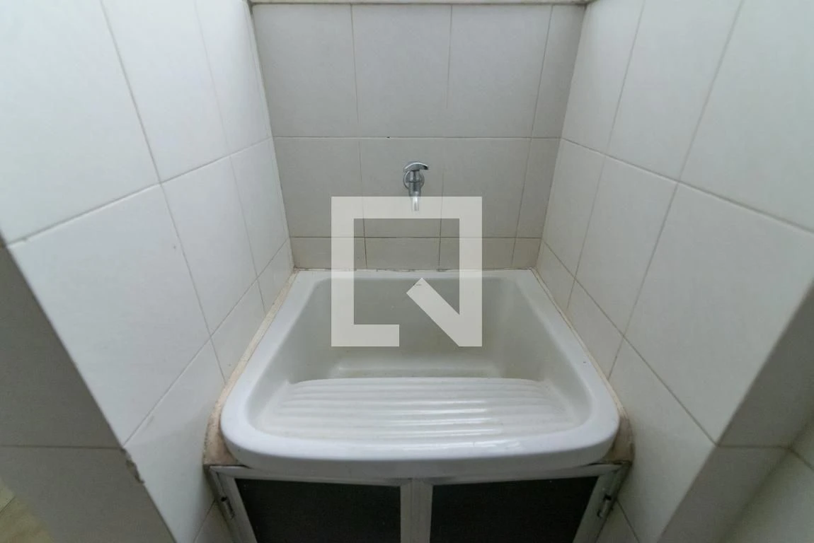 Bathtub in a 3-bedroom apartment, 110 m² — photo 17