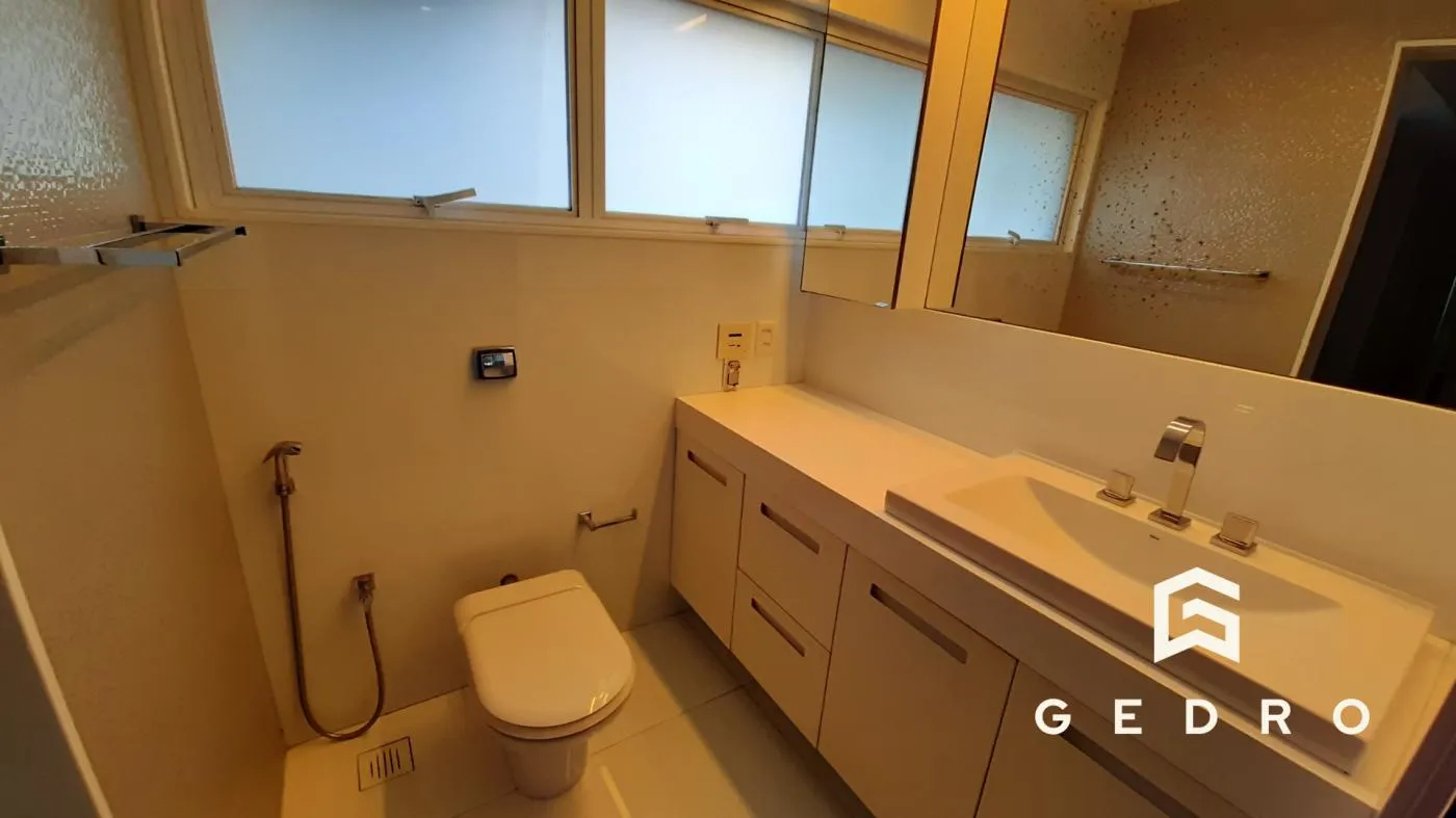 Furnished apartment, 320 m², with a water view — photo 21