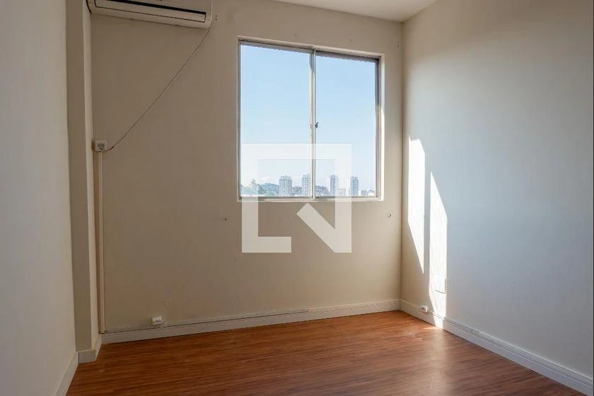 Apartment, 46 m², with wood or laminate floors — photo 4