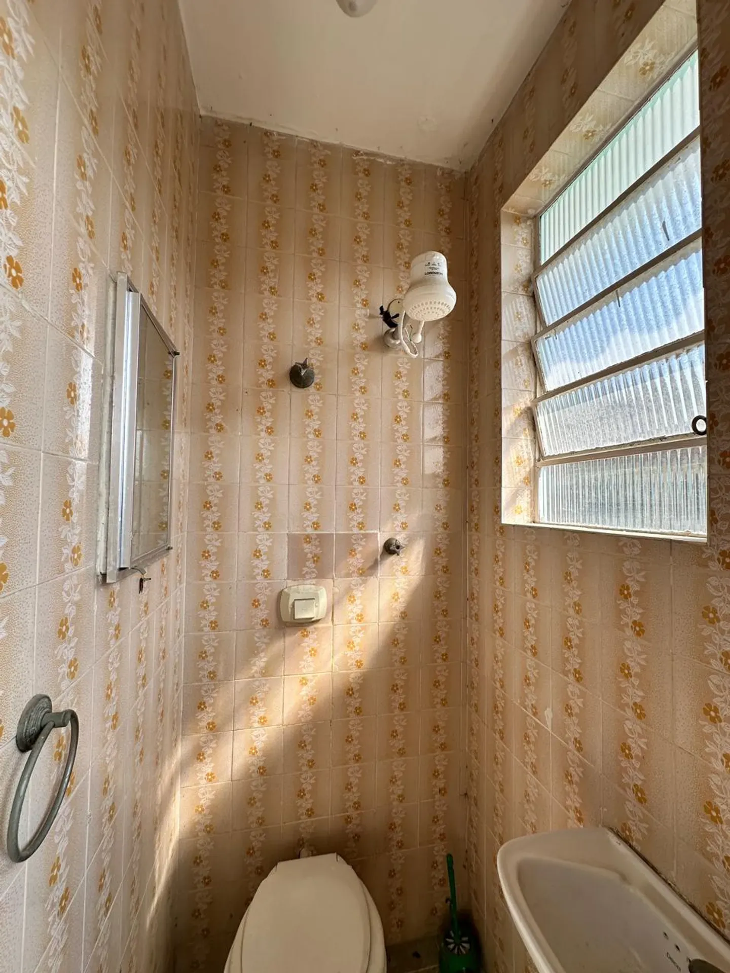 Unfurnished apartment with a private garden — photo 3