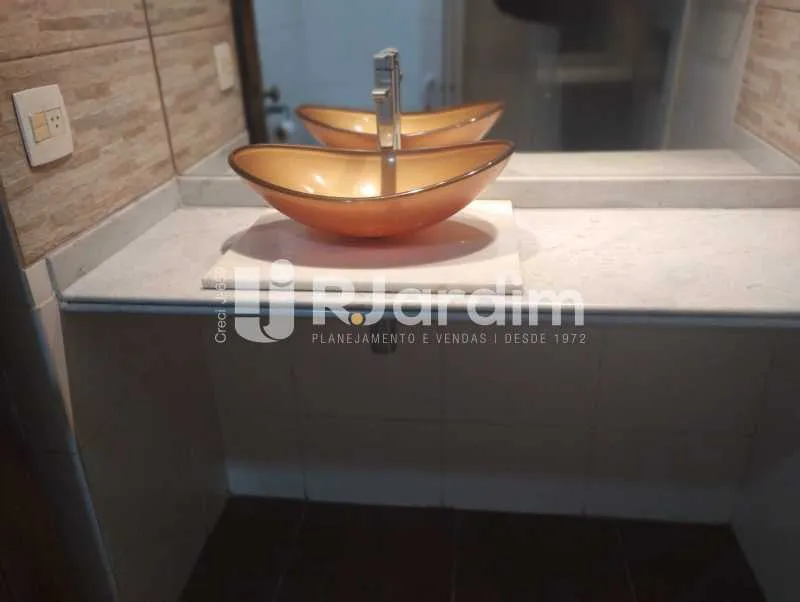 4-bedroom apartment with 200 m² on the 2nd floor — photo 4