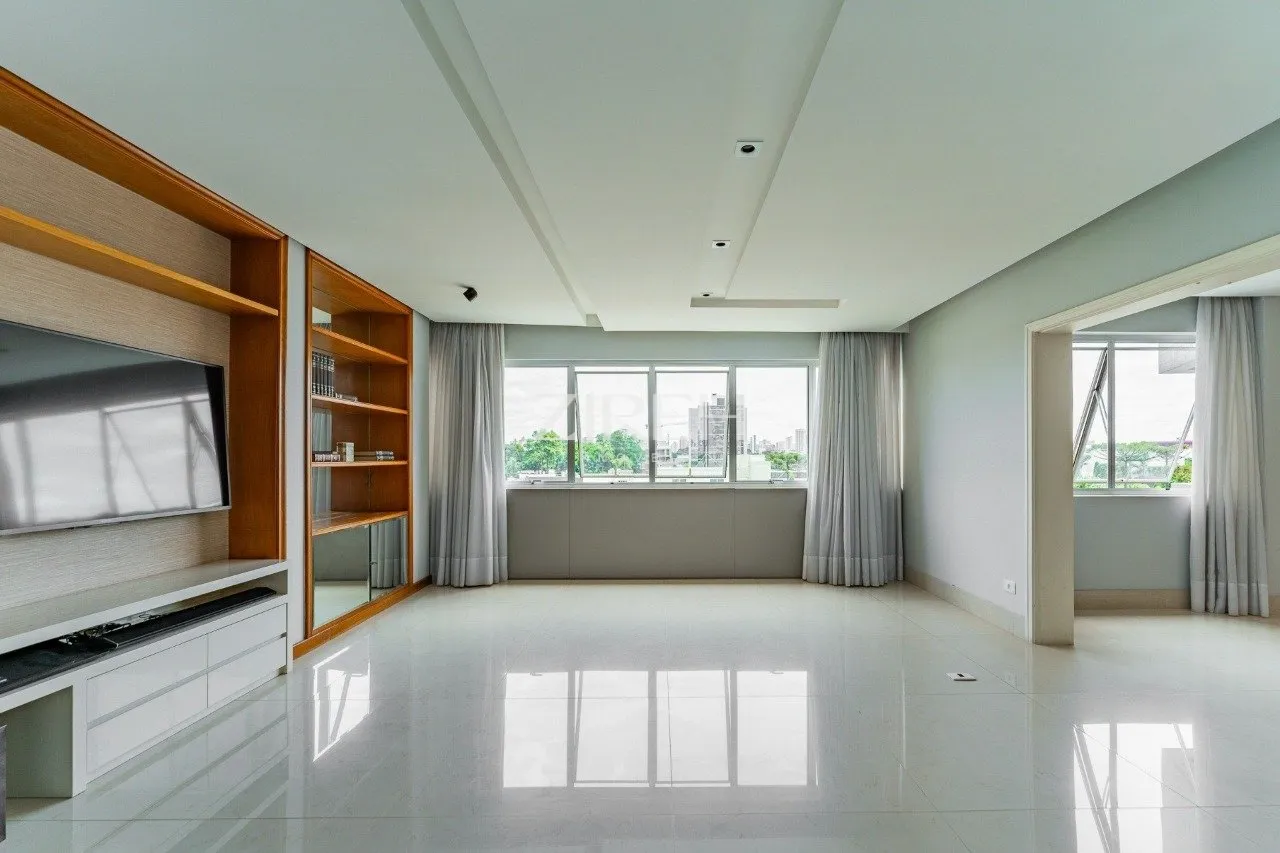 331 m² apartment with 2 en-suite bedrooms and 2 parking — photo 4