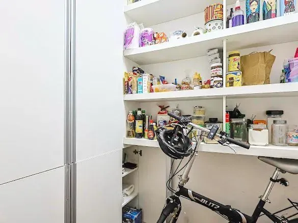 100 m² apartment with 3 bedrooms and 1 en-suite — photo 12