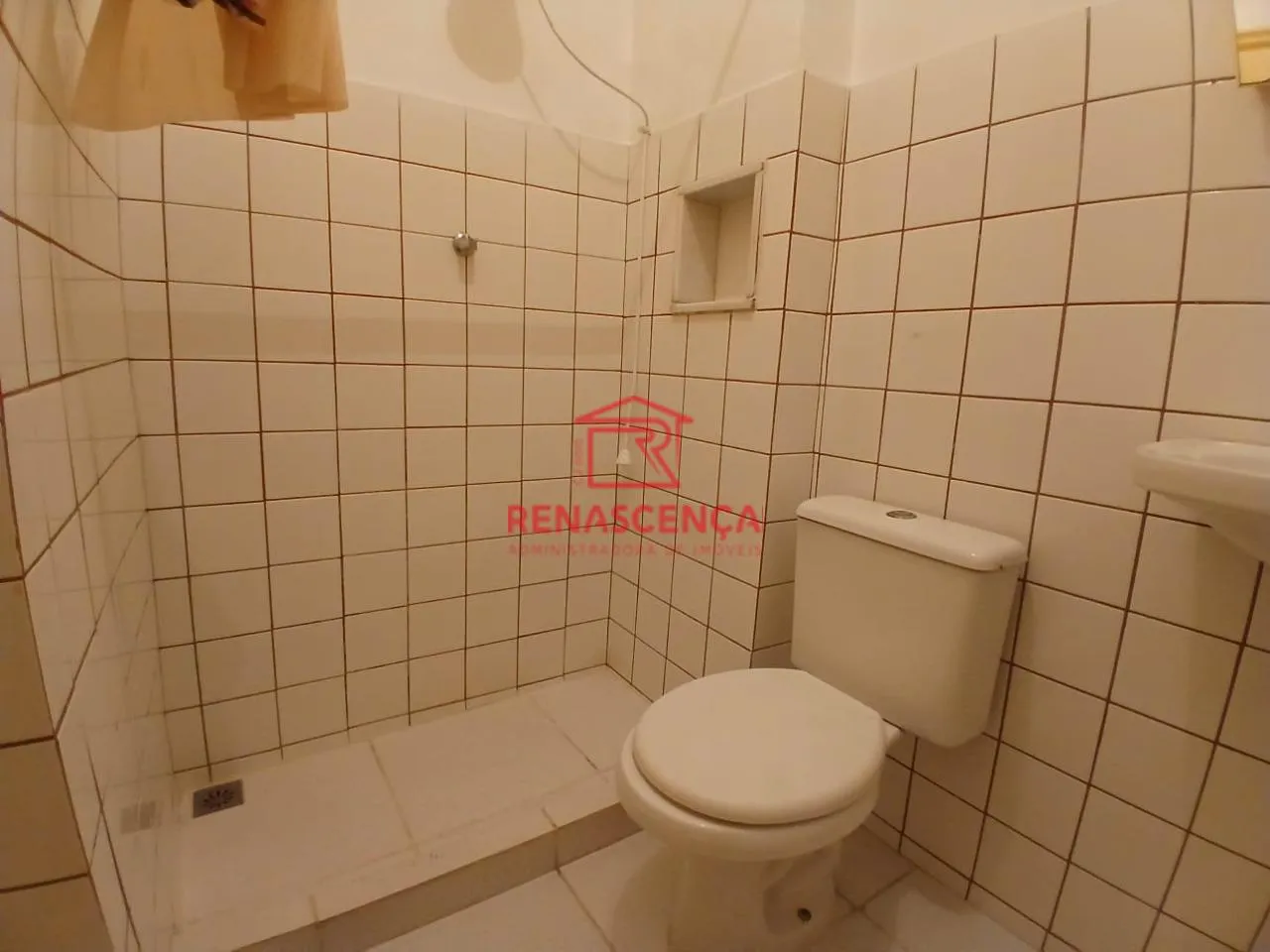 Apartment on the 3rd floor with wood or laminate floors — photo 4