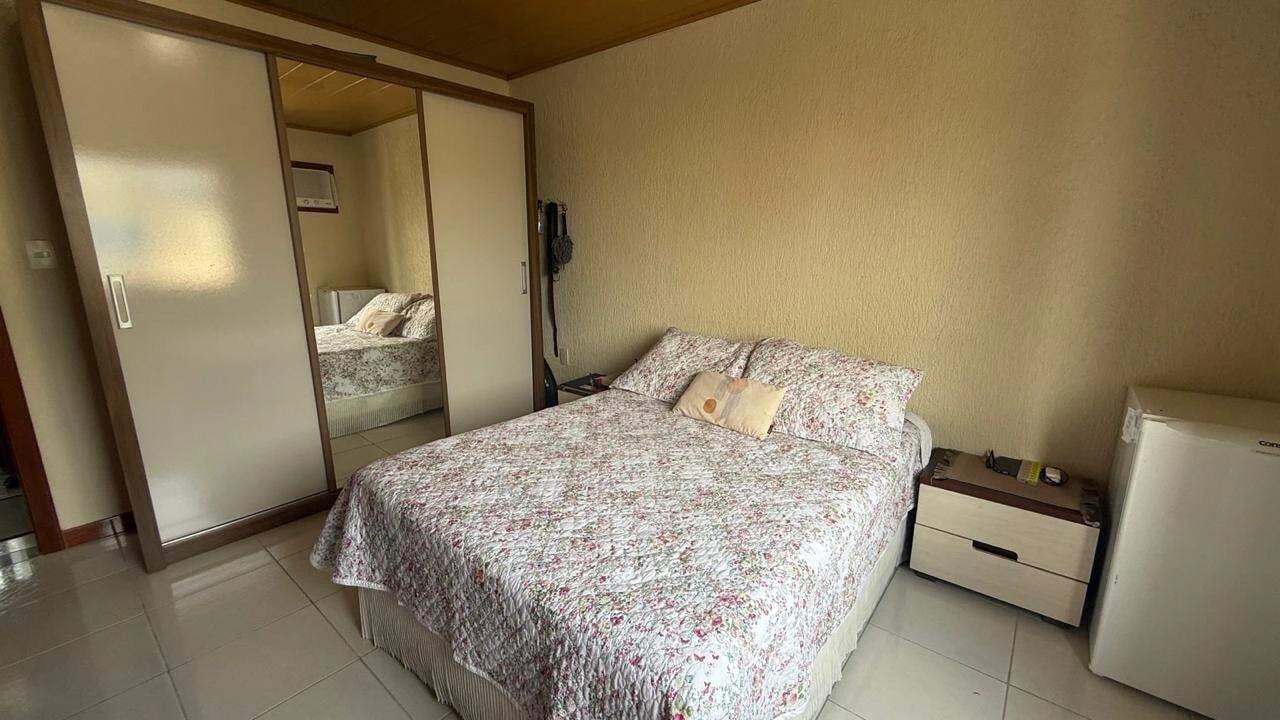 Ventanales de piso a techo y 3 dormitorios: casa de 60 m² — photo 10