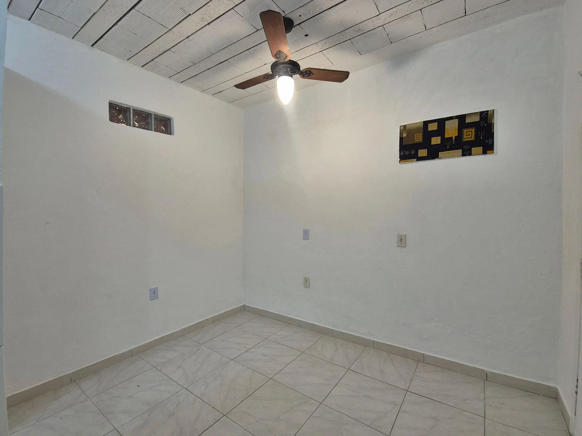 Studio with 1 bedroom and en-suite bathroom, no parking — photo 4