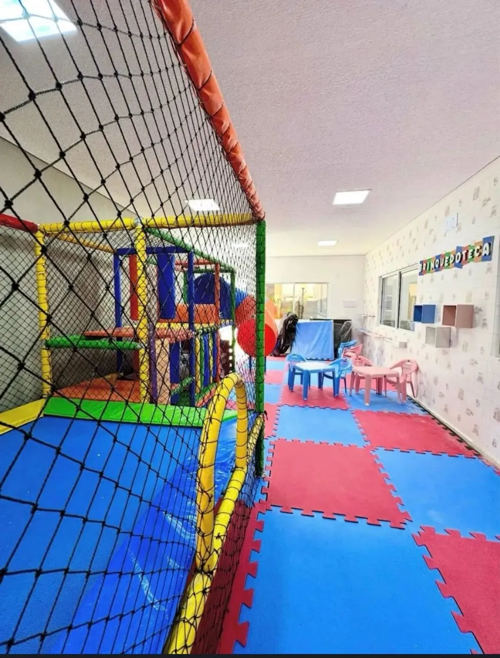 2-bedroom apartment in a building with a gym — photo 14