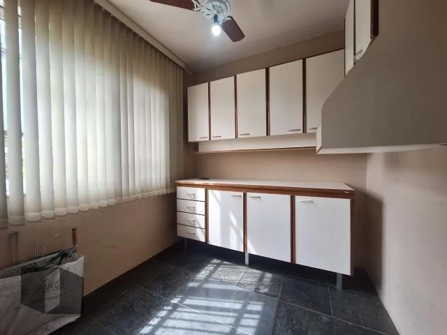 Condominium house with 4 bedrooms and 3 bathrooms — photo 29