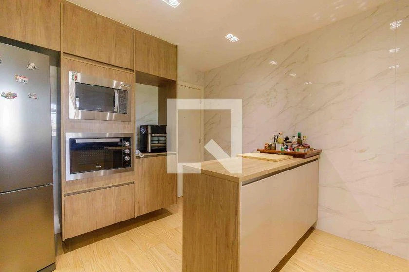 Furnished 185 m² apartment with 3 bedrooms and balcony — photo 15