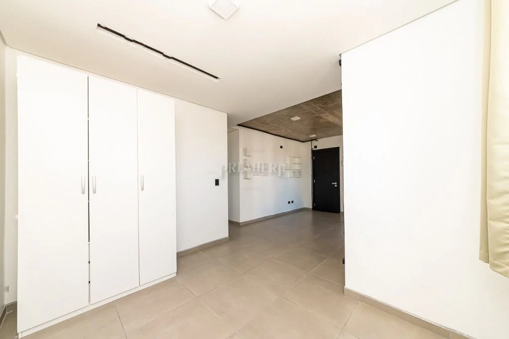 Studio in a building with a coworking space — photo 9