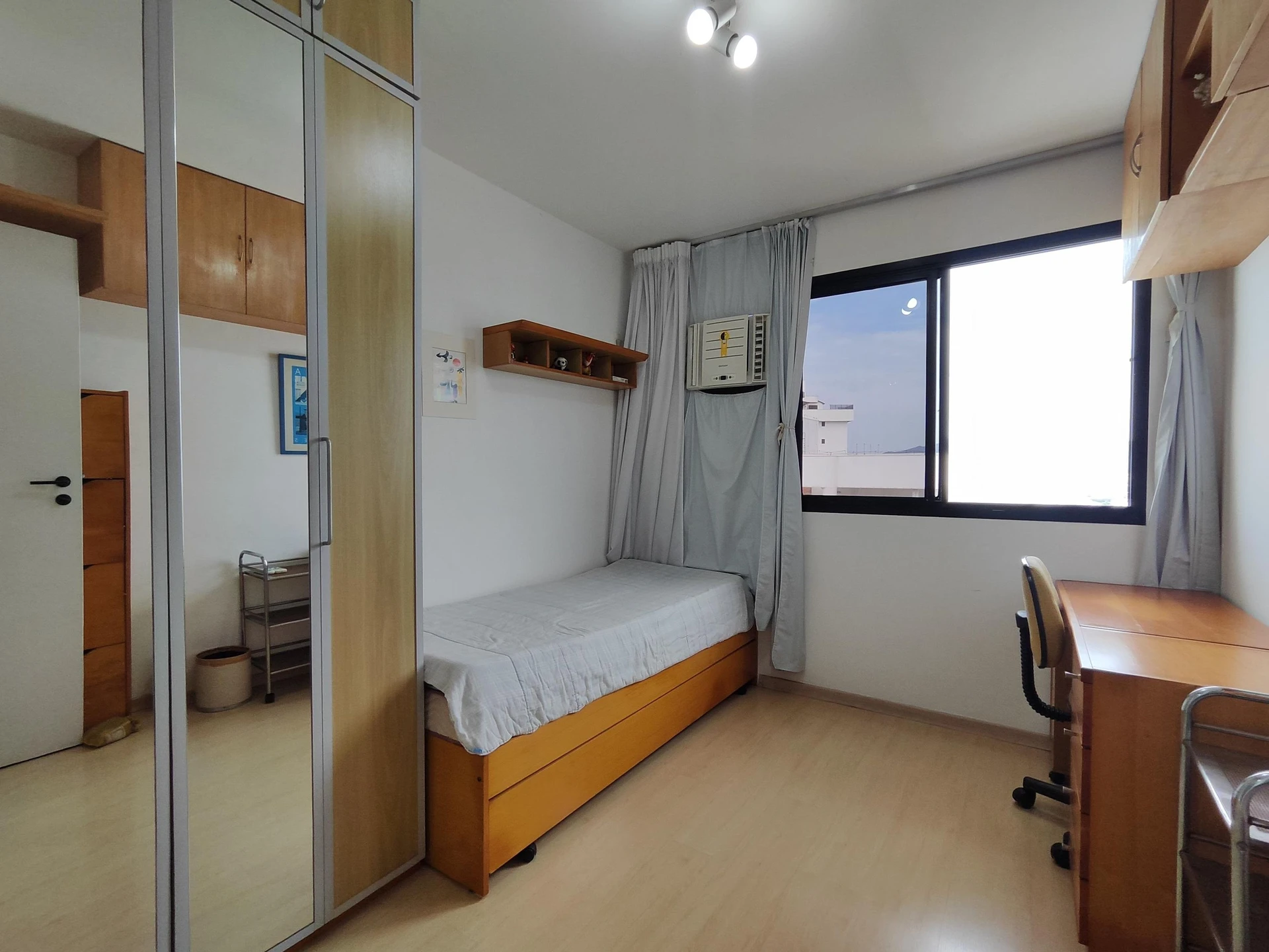 Apartamento mobiliado com 2 quartos em suíte e varanda — photo 26