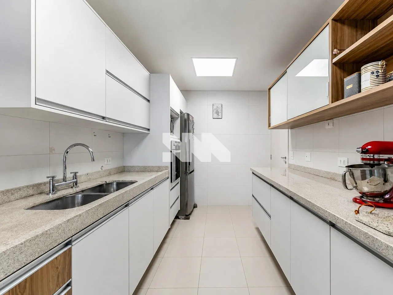 Furnished apartment with 4 bedrooms and 231 m² — photo 5