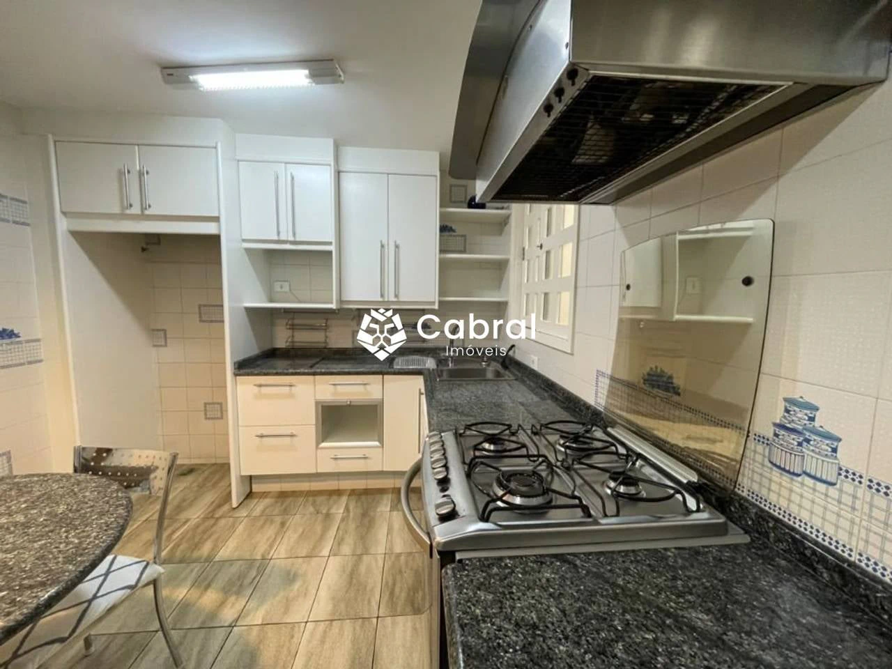 Casa com 3 dormitórios, suíte e jardim privado — photo 9