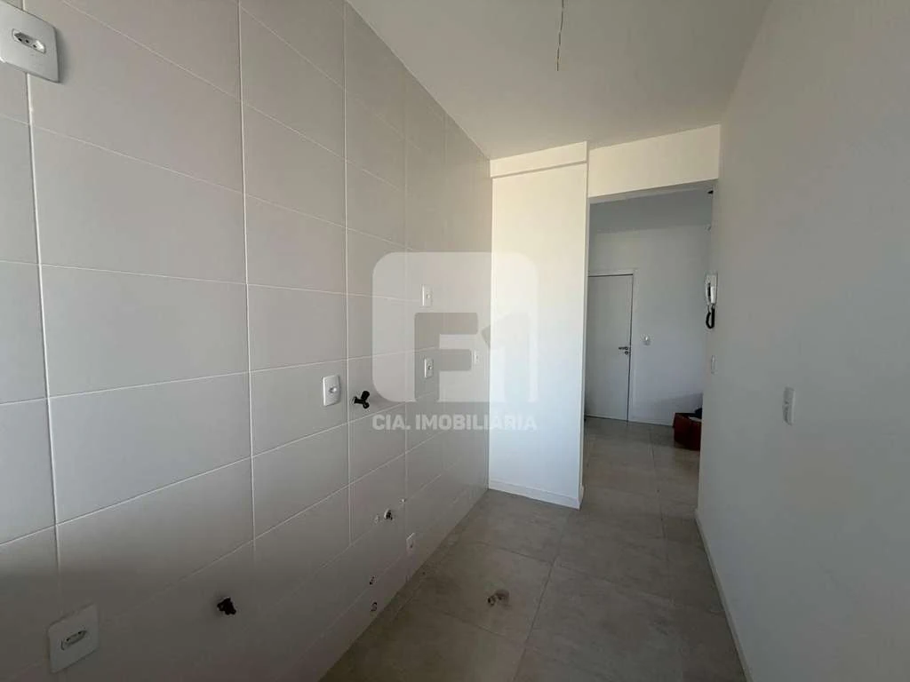 Apartamento sin amueblar de 3 dormitorios y 128 m² — photo 2