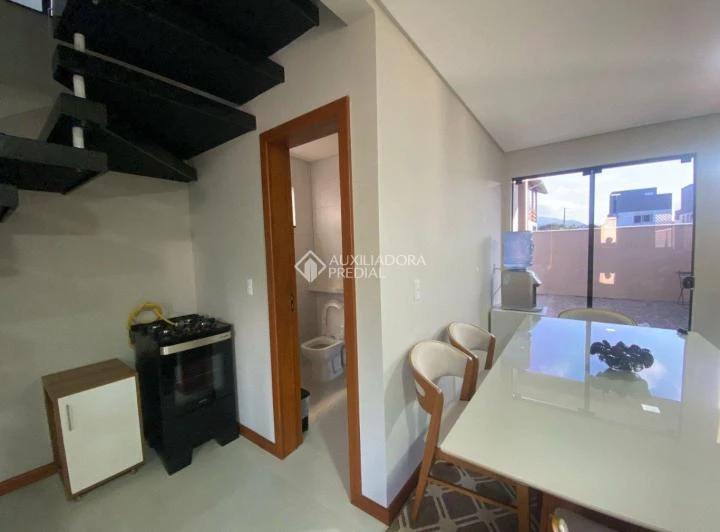 Casa mobiliada de 200 m² com 3 quartos e jardim privativo — photo 7