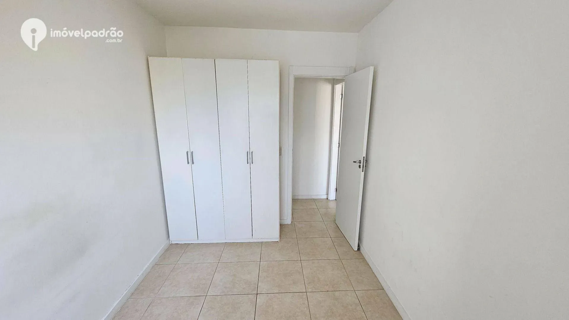 Furnished 2-bedroom apartment with enclosed balcony — photo 43