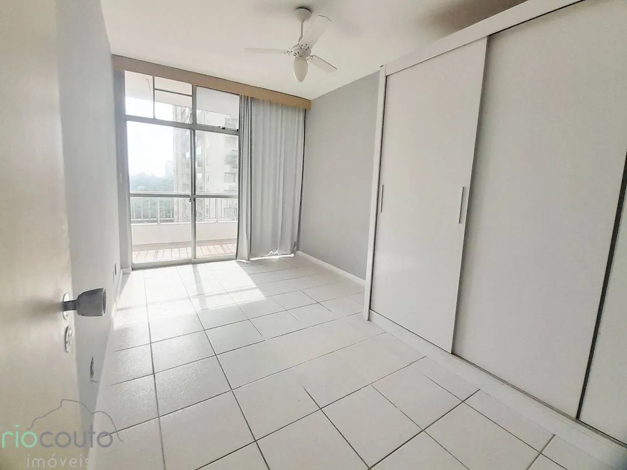 Park view in a one-bedroom apartment, 76 m² — photo 17