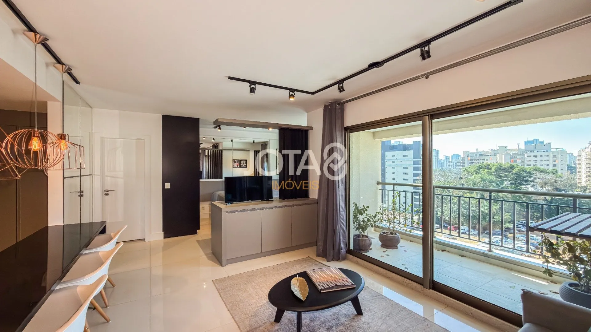 Apartamento mobiliado de 1 quarto (85 m²) com varanda — photo 26