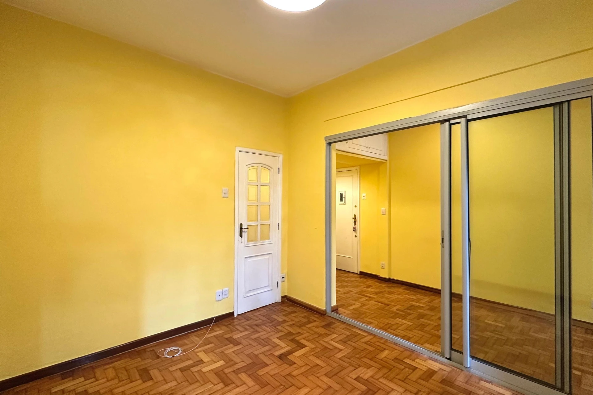 Apartment, 69 m², with wood or laminate floors — photo 31