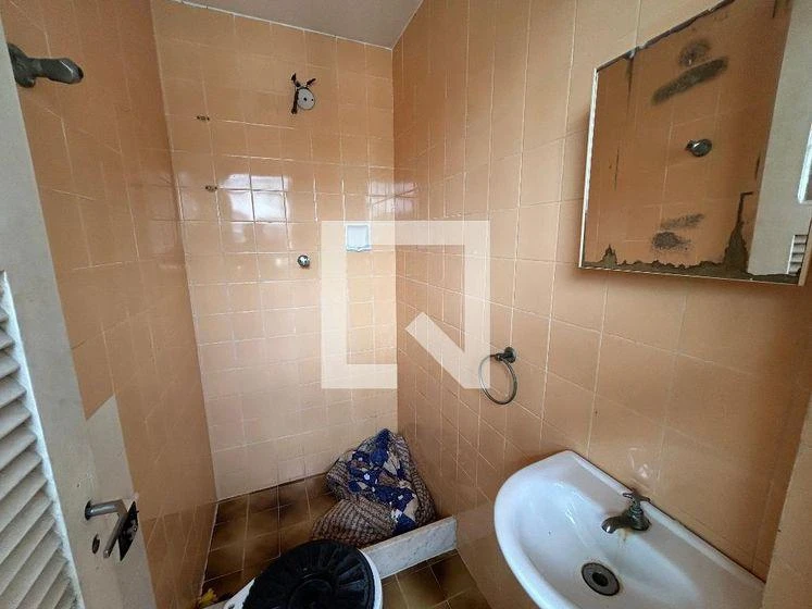 3-bedroom apartment with a washing machine — photo 37