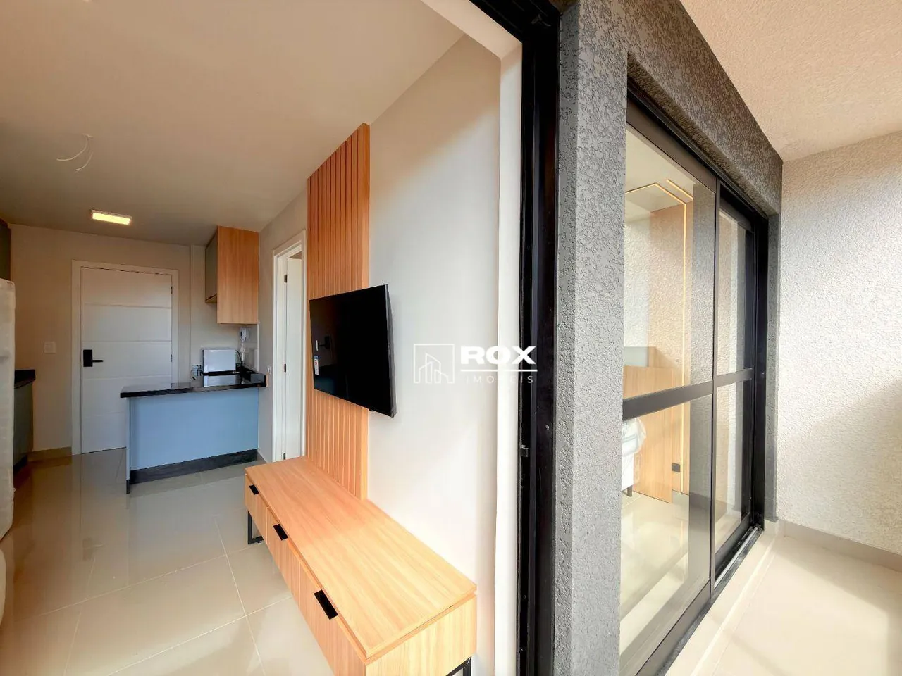 Furnished 1-bedroom apartment with a private BBQ — photo 8