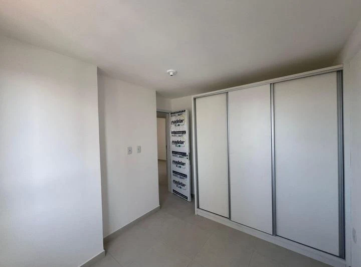 Квартира з 3 кімнатами, 1 спальня з власною ванною, 72 м² — photo 5