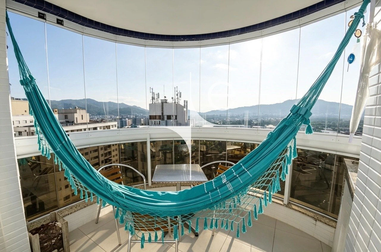 Furnished apartment, 85 m², with a glass-enclosed balcony — photo 7