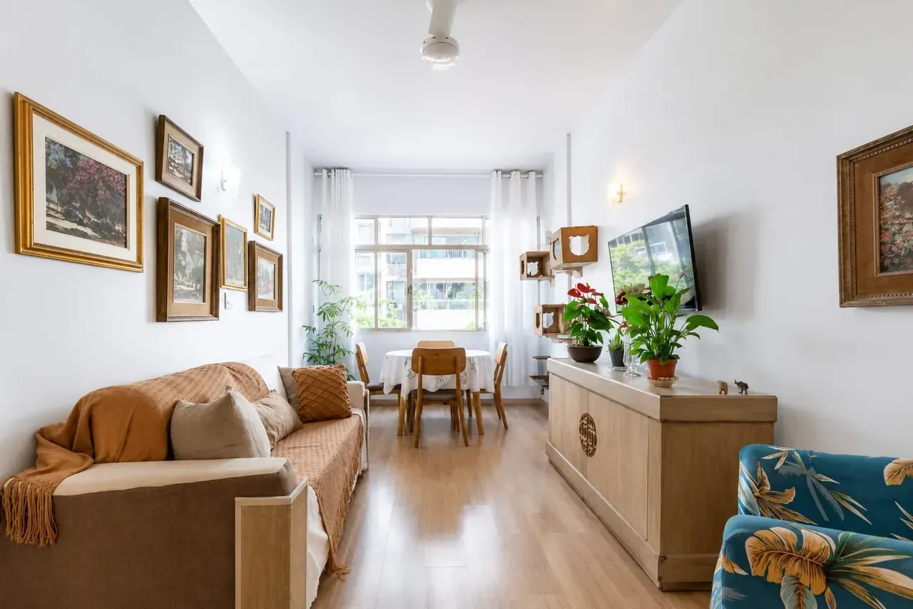 Apartamento com cozinha integrada e 2 quartos bem distribuídos
