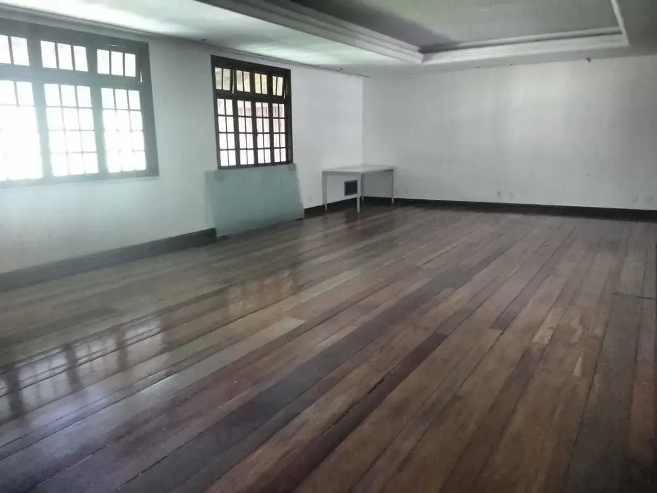 House with 4 bedrooms, 5 bathrooms and gas kitchen, 755 m² — photo 3
