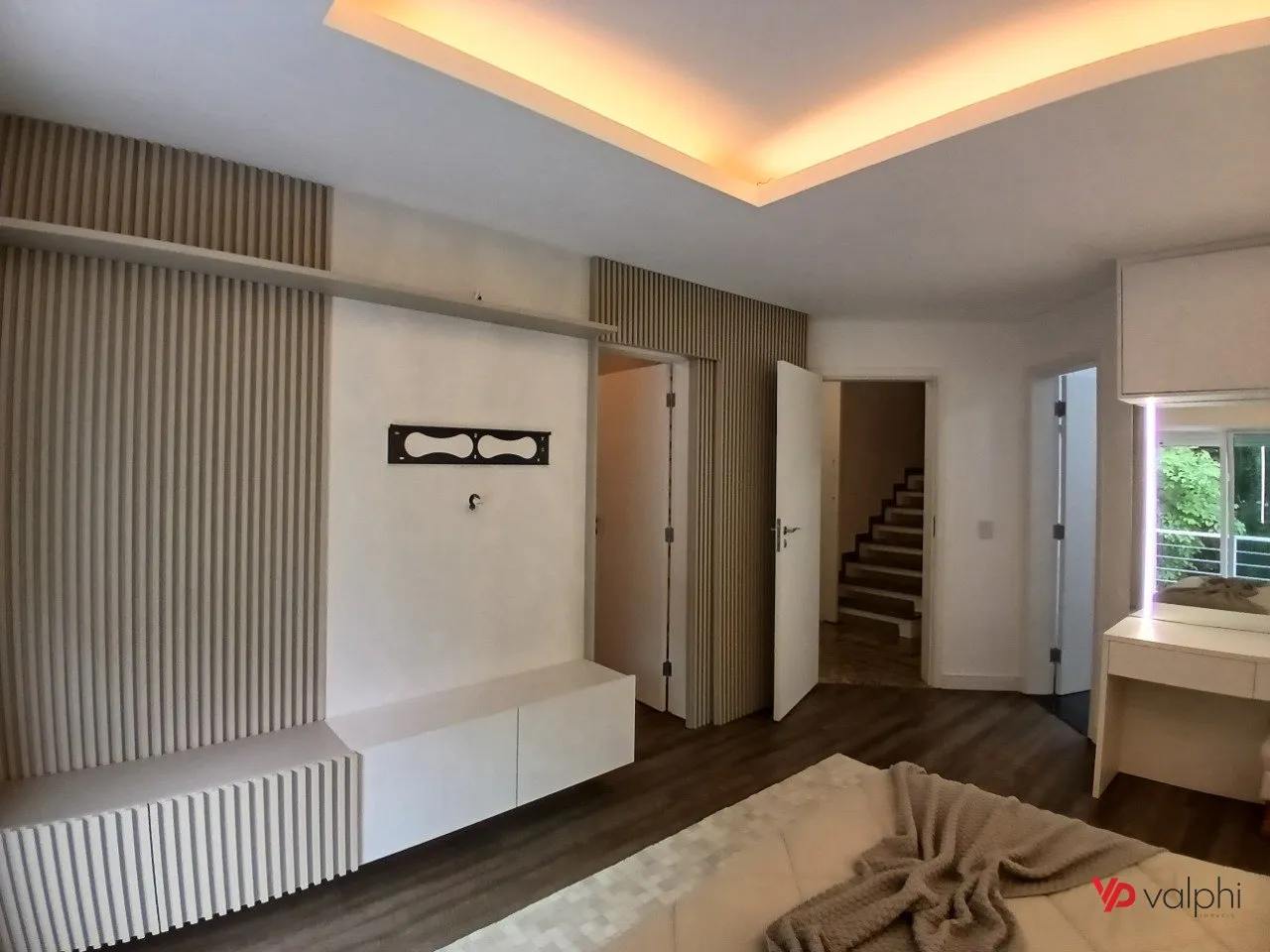 4-bedroom house with a grill on the balcony — photo 47