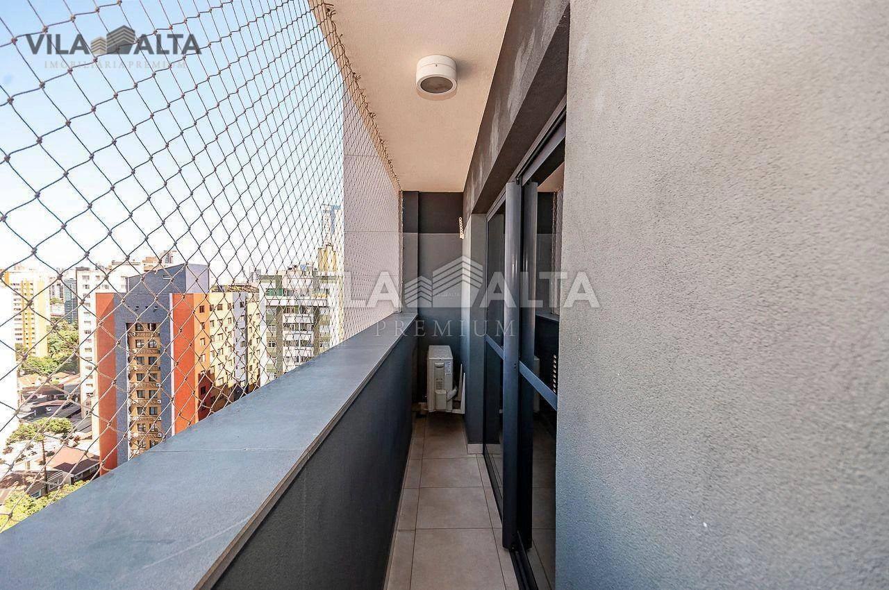 Furnished studio in a building with an indoor pool — photo 8