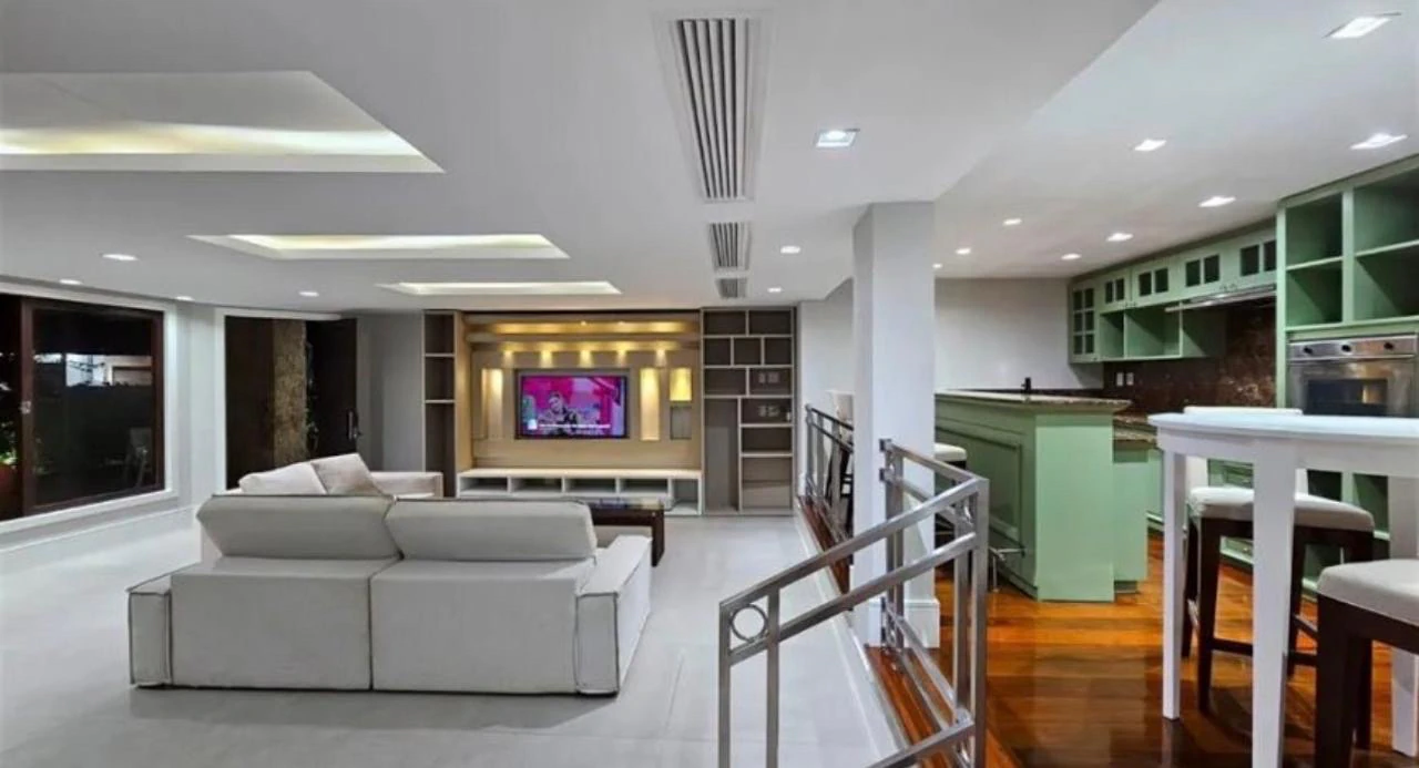 Casa de 5 quartos com 960 m² e 8 banheiros — photo 27
