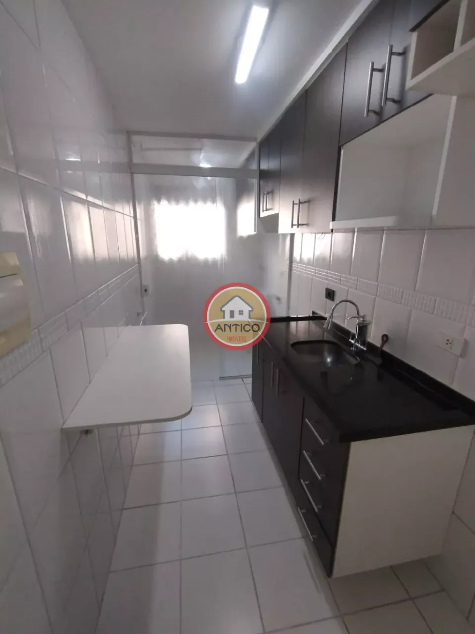 3-bedroom apartment with covered parking and built-ins — photo 10