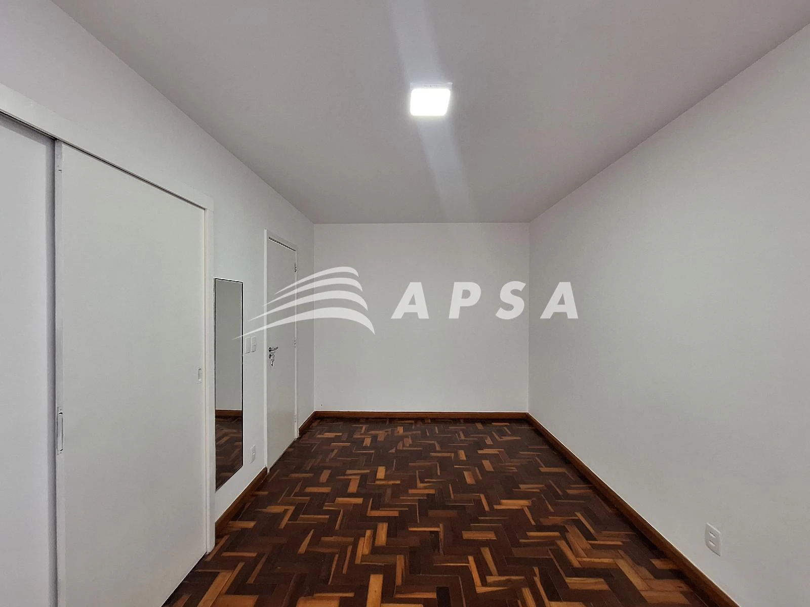 Apartamento triplex de 2 quartos com garagem para 2 carros — photo 21