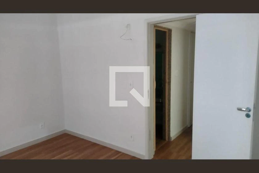 Apartamento com cozinha separada e 2 quartos de 72 m² — photo 3