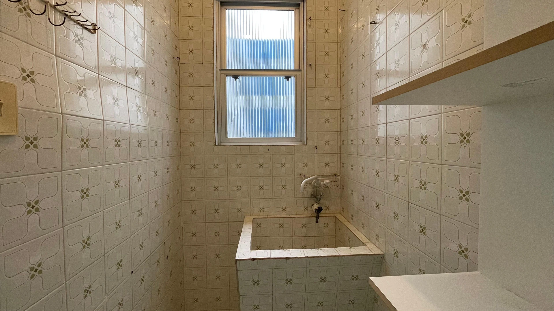 Apartment, 70 m², with wood or laminate floors — photo 17
