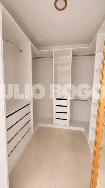 Furnished duplex penthouse with 3 en-suite bedrooms and 180 m² — photo 16