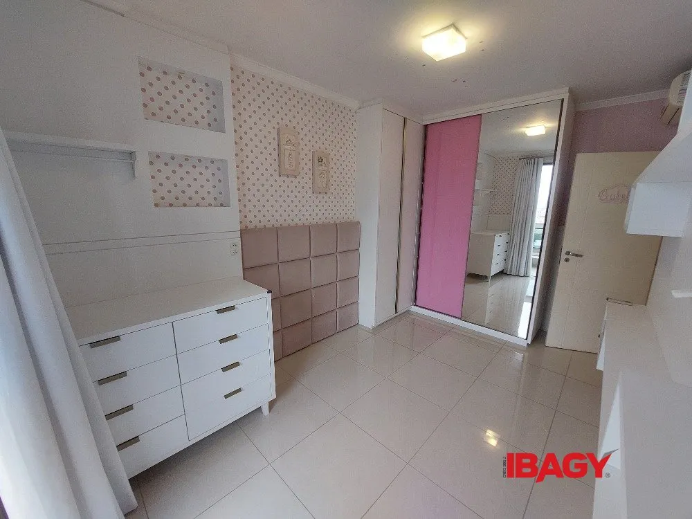 Furnished apartment, 146 m², with a home office — photo 5