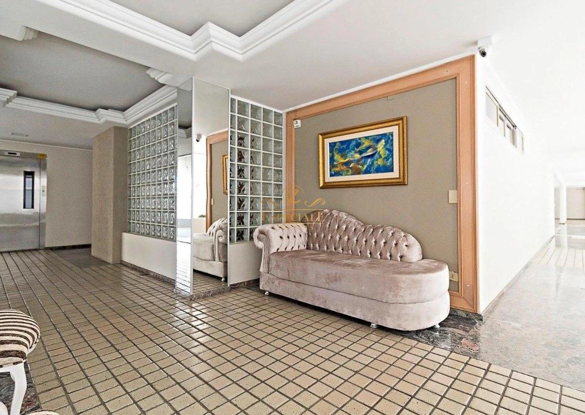 167 m² apartment with a grill on the balcony and a bathtub — photo 39