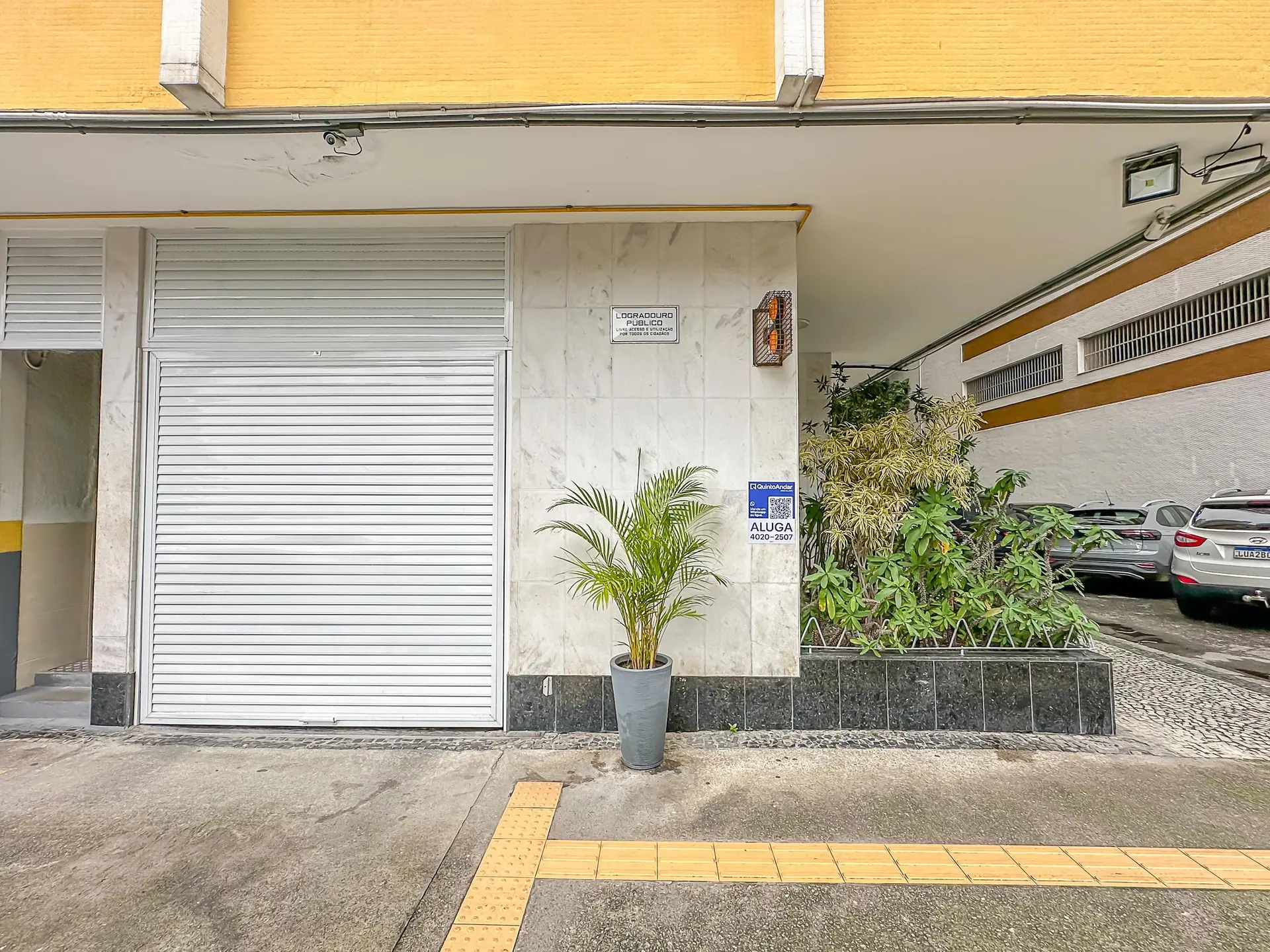 2-bedroom apartment with a glass-enclosed balcony — photo 53