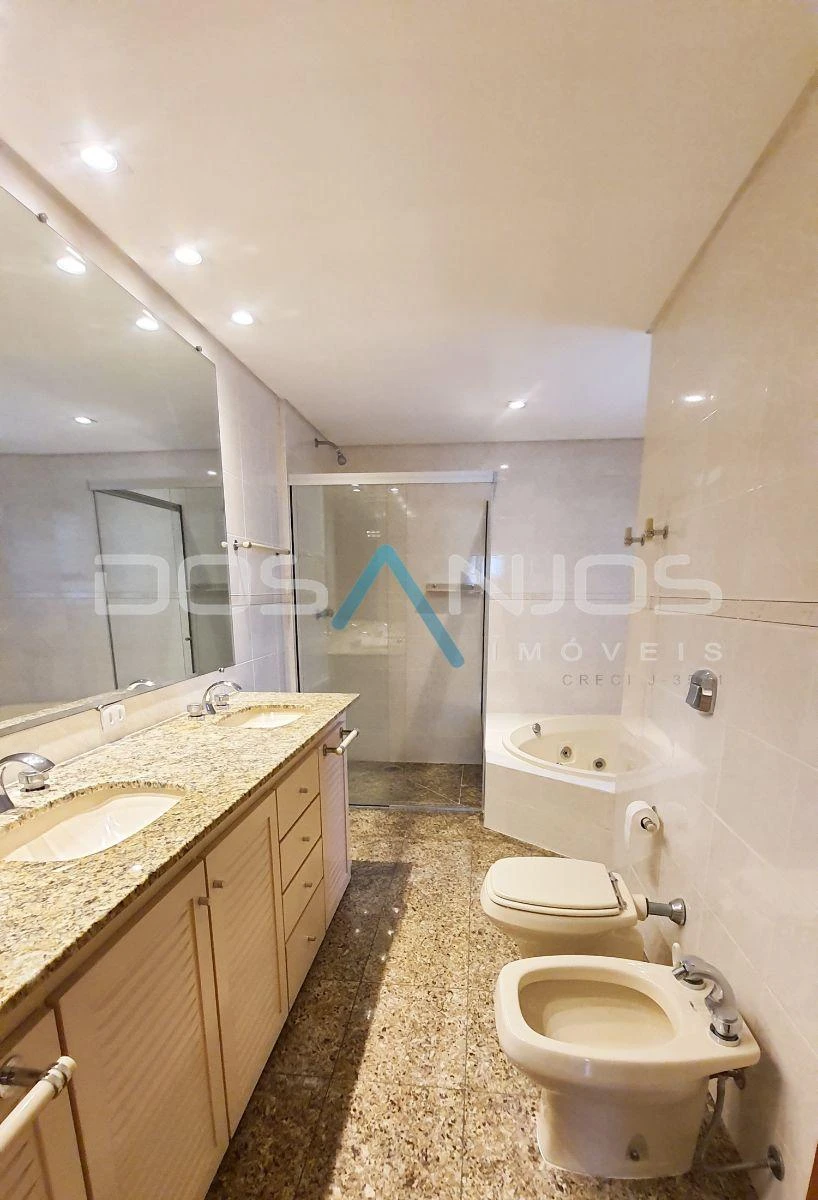 Furnished apartment with 4 bedrooms and 270 m² — photo 10