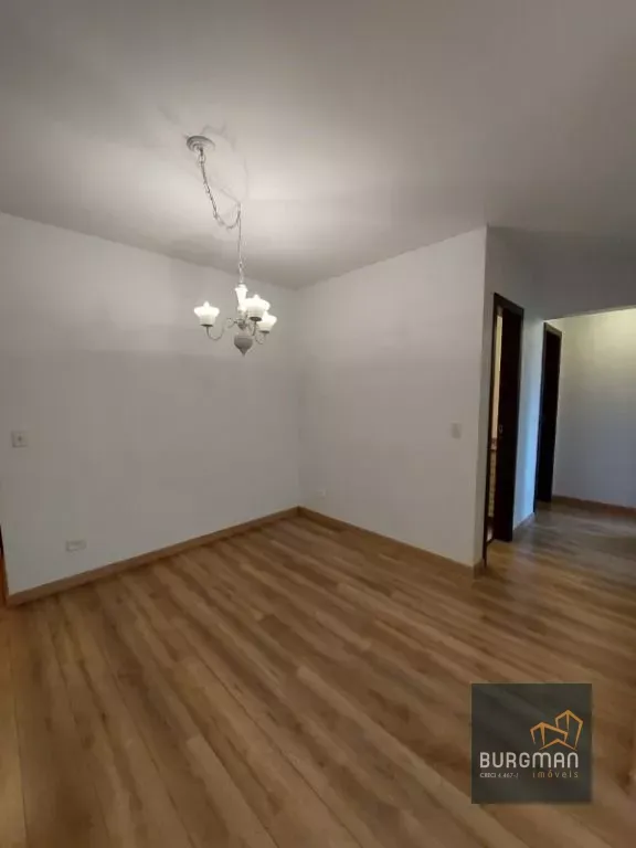 72 m² apartment with a walk-in closet and a home office — photo 16