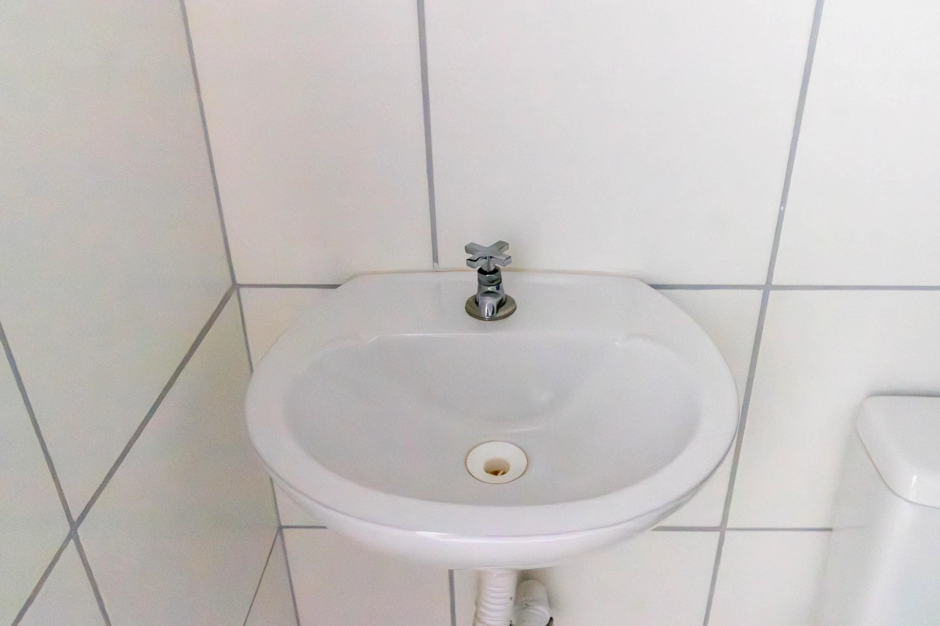 Квартира з 2 спальнями і 1 власною ванною без паркування — photo 26