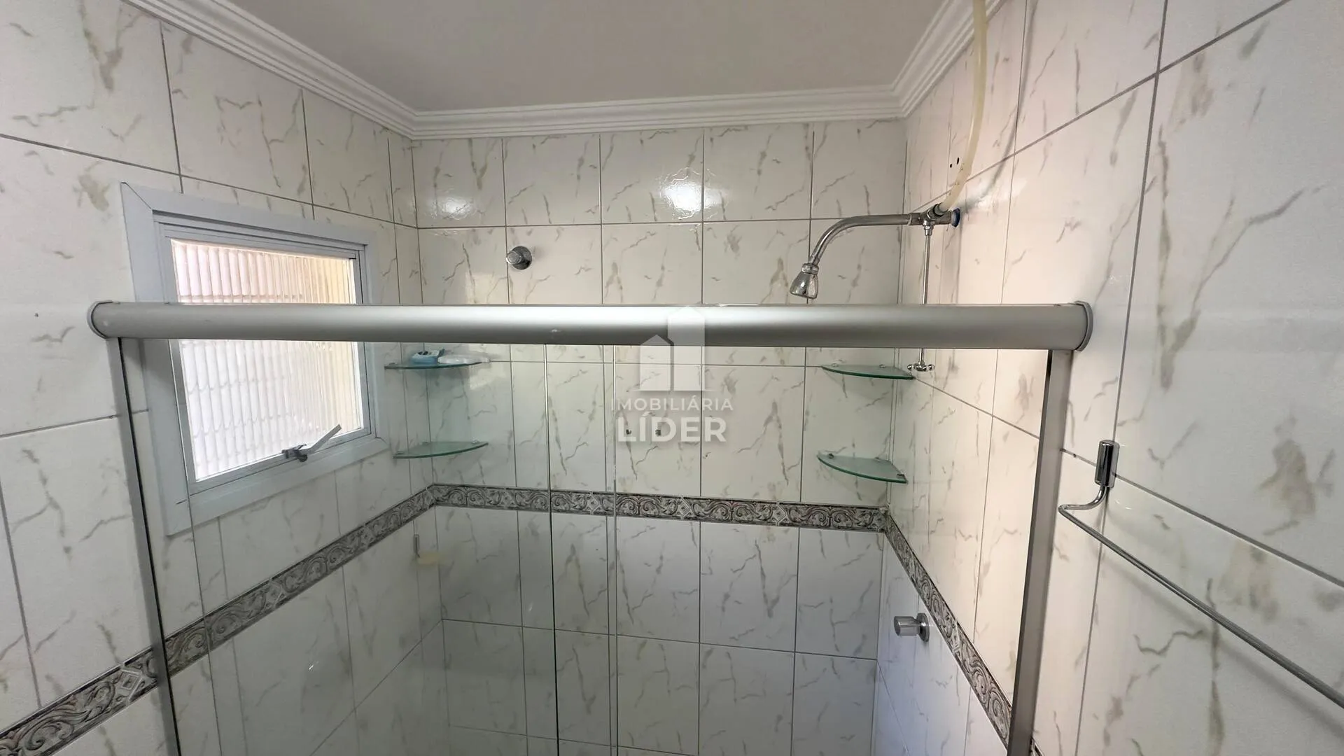 3-bedroom house with a home office in Curitiba — photo 13