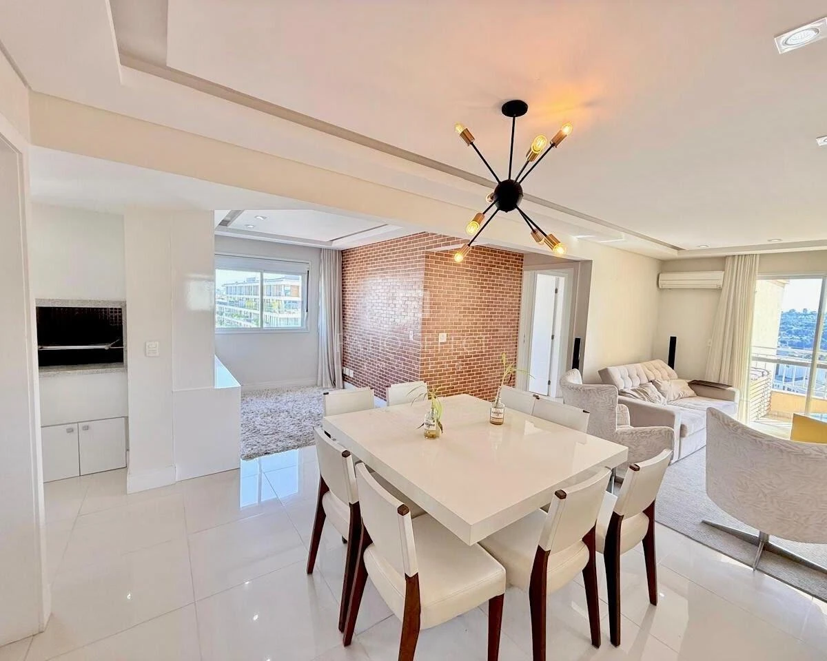 Furnished apartment with 2 bedrooms and glass balcony — photo 17