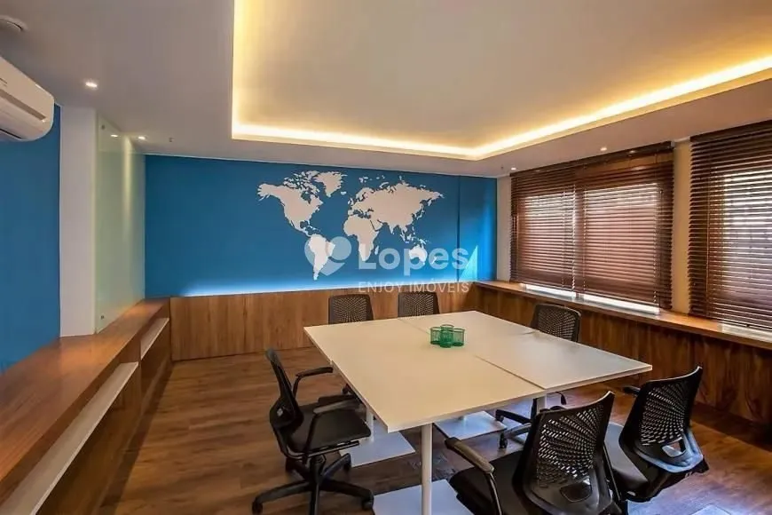 Furnished 2-bedroom apartment with a desk and 71 m² — photo 35