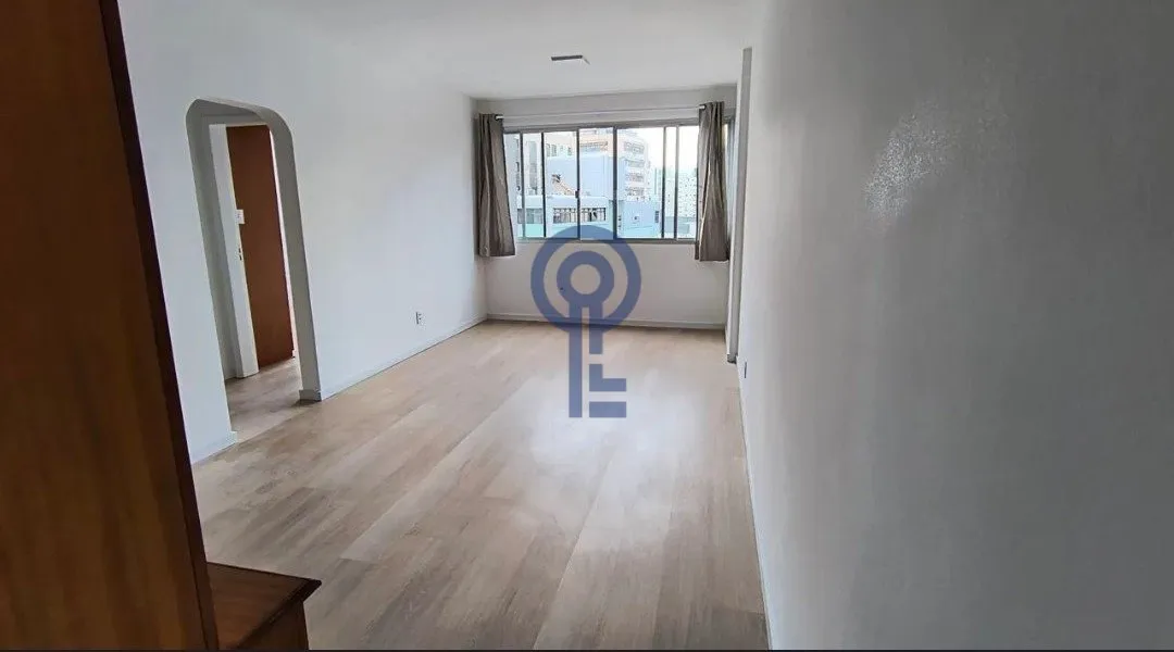 2-bedroom apartment with a washing machine in Florianópolis
