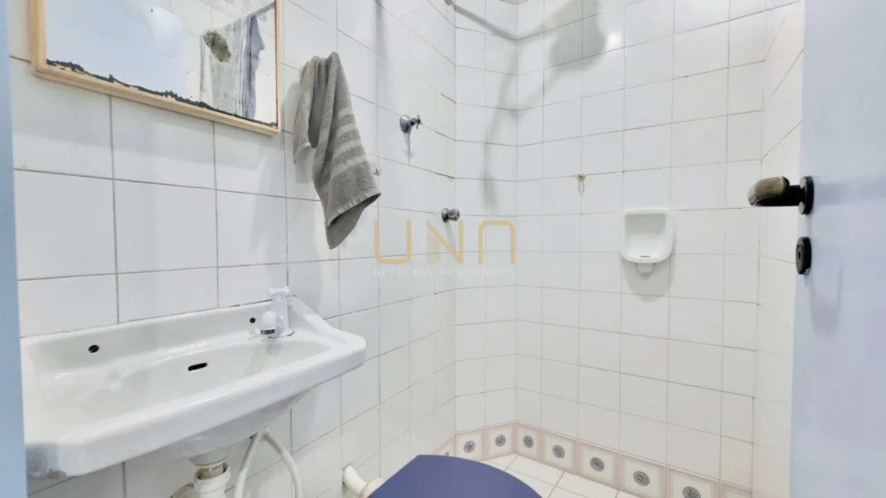Vestidor y 2 dormitorios: departamento de 77 m² — photo 10