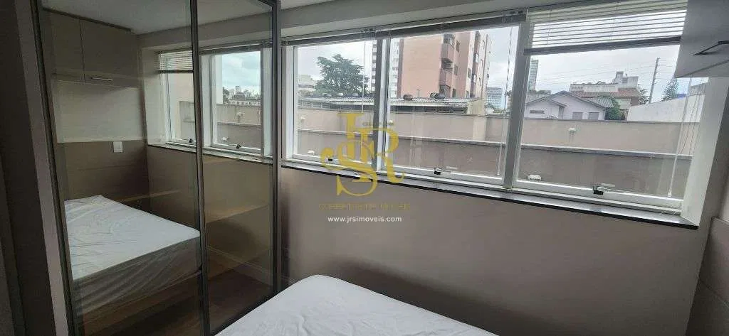 55 m² studio with open-plan kitchen and covered parking — photo 8